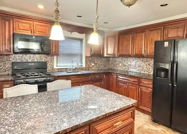 Property at 146 Norman Rd Unit 2R, Newark, NJ, 07106, 3 beds, 1 bath, [object Object]
