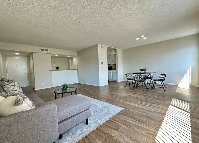 Property at Luxury huge apartment in heart of Sherman Oaks. - 14400 Addison St, Sherman Oaks, CA, 91423, 1 bed, 1 bath, [object Object]