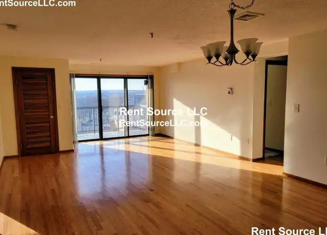 Property at 3920 Mystic Valley Pkwy, Medford, MA, 02155, 2 beds, 2 baths, [object Object]