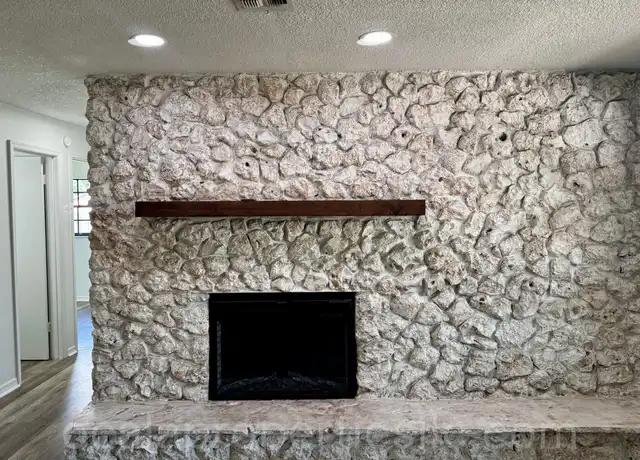 Property at 3380 NE 44th Pl, Ocala, FL, 34479, 3 beds, 2 baths, [object Object]