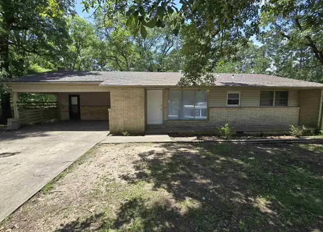 Property at 8713 Westwood Ave, Little Rock, AR, 72204, 4 beds, 2 baths, [object Object]
