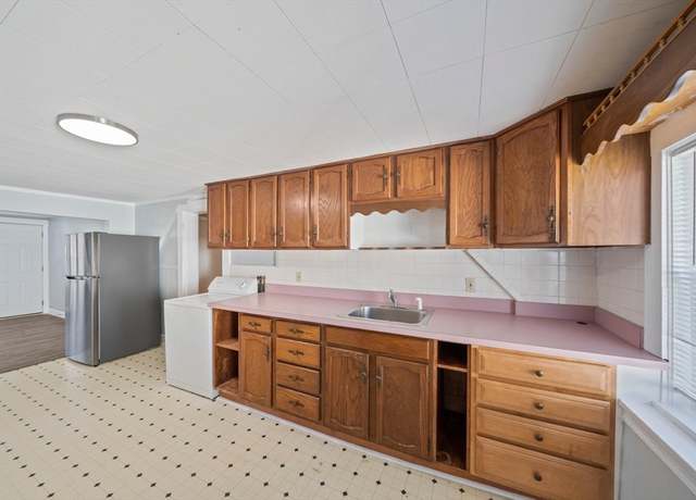 Photo of 29 Freeman St Unit 7, Stoughton, MA 02072