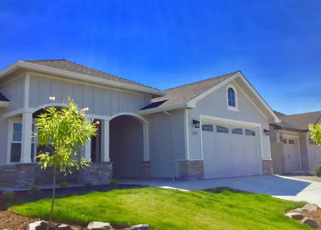 Property at 1329 Stonegate Dr, Medford, OR, 97504, 3 beds, 2 baths, [object Object]