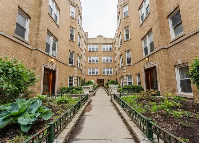 Property at 4448 N Western Ave, Chicago, IL, 60625, 2 beds, 1 bath, [object Object]