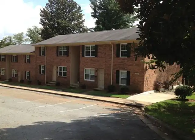 Property at 612 Davie Ave, Statesville, NC, 28677, 2 beds, 1 bath, [object Object]