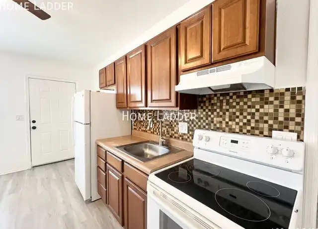 Property at 2115 N Oracle Rd Unit 1105, Tucson, AZ, 85705, 0 beds, 1 bath, [object Object]