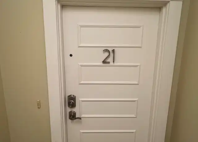 Property at 715 Sherman St Unit 21, Little Rock, AR, 72202, 1 bed, 1 bath, [object Object]