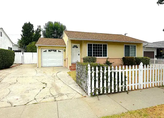 Property at 17947 Emelita St, Encino, CA, 91316, 3 beds, 2 baths, [object Object]