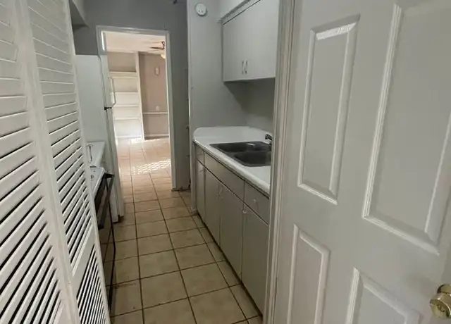 Property at 725 Villa Dr Unit 12, Corpus Christi, TX, 78408, 2 beds, 1 bath, [object Object]