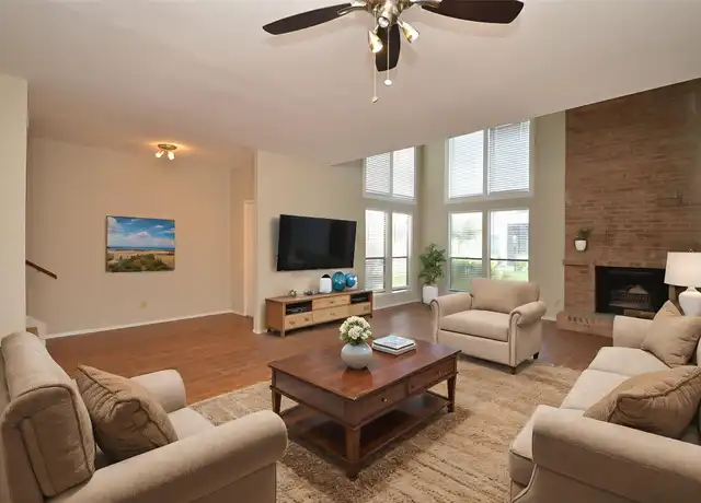 Property at 8636 Wednesbury Ln, Houston, TX, 77074, 2 beds, 2.5 baths, [object Object]