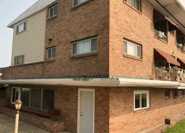 Property at 221 Robinhood Ln Unit 06, Bloomington, IL, 61701, 2 beds, 1 bath, [object Object]
