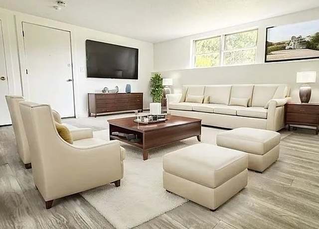 Photo of 1 Town House Ln #11, Acton, MA 01720