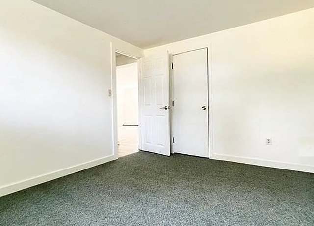 Photo of 1 Town House Ln #11, Acton, MA 01720