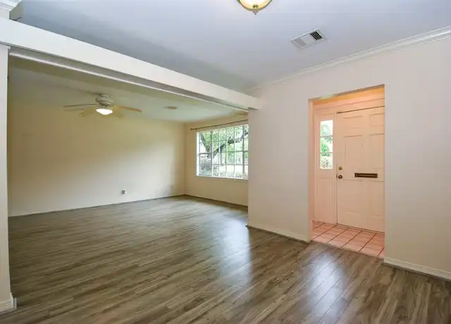 Property at 4605 Pine St, Bellaire, TX, 77401, 5 beds, 3 baths, [object Object]