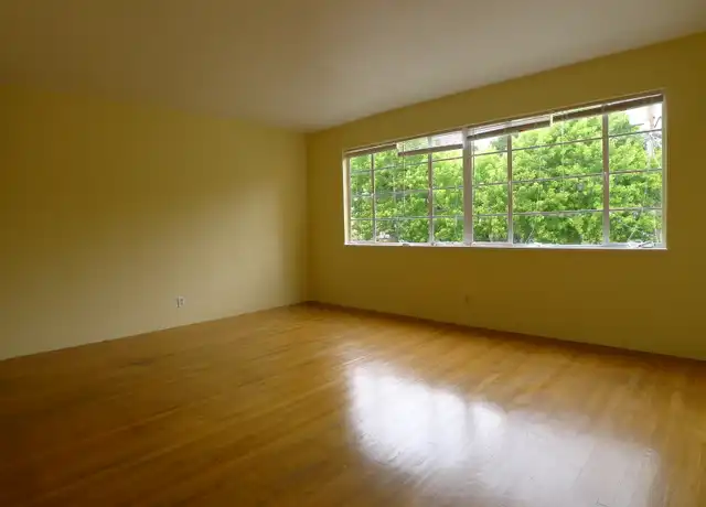 Property at 1820 Spruce St Unit 5, Berkeley, CA, 94709, 2 beds, 1 bath, [object Object]