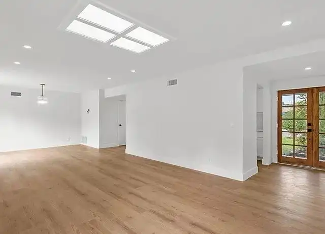 Property at 157 Camino La Madera, Camarillo, CA, 93010, 4 beds, 2 baths, [object Object]