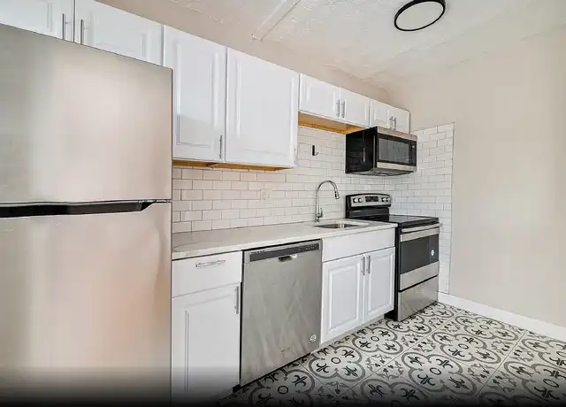 Property at 712 W 38th St, Kansas City, MO, 64111, 1 bed, 1 bath, [object Object]