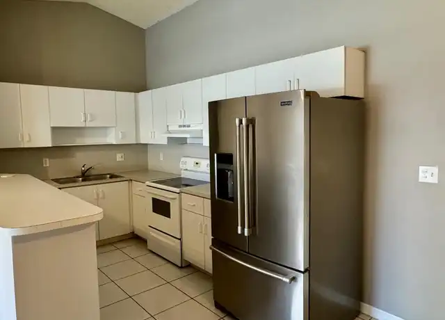 Property at 500 NE 3rd St #112, Hallandale Beach, FL, 33009, 1 bed, 1 bath, [object Object]