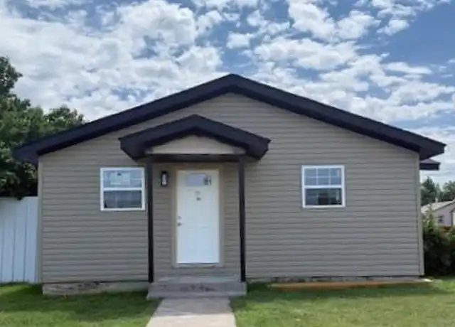 Property at 800 N Wells St, Pampa, TX, 79065, 2 beds, 2 baths, [object Object]