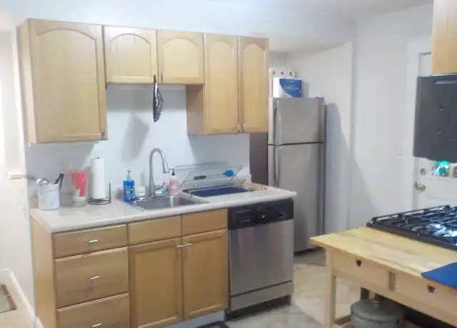 Property at 578 Trapelo Rd Unit 1st Floor, Belmont, MA, 02478, 1 bed, 1 bath, [object Object]
