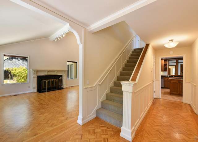 Photo of 12 Greenfield Ct, Mill Valley, CA 94941