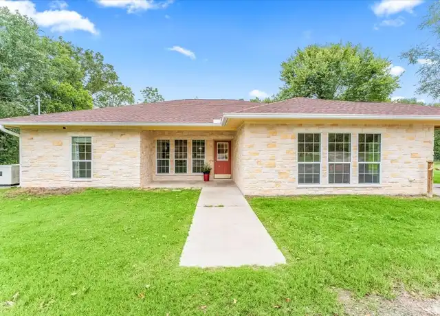 Property at 10 Lowery Ln, Huntsville, TX, 77320, 4 beds, 2.5 baths, [object Object]