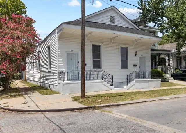 Property at 439 S Scott St, New Orleans, LA, 70119, 2 beds, 1 bath, [object Object]