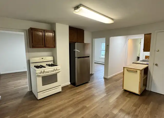 Property at 81 Springdale Ave Unit 3, Meriden, CT, 06451, 4 beds, 1.5 baths, [object Object]