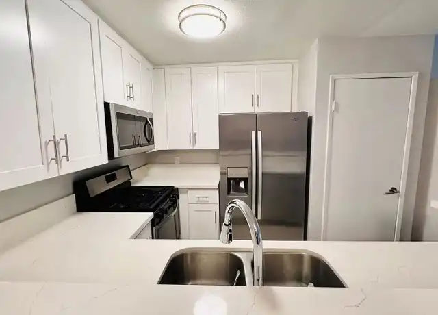 Property at 2110 S Bentley Ave Unit 104, Los Angeles, CA, 90025, 2 beds, 2 baths, [object Object]