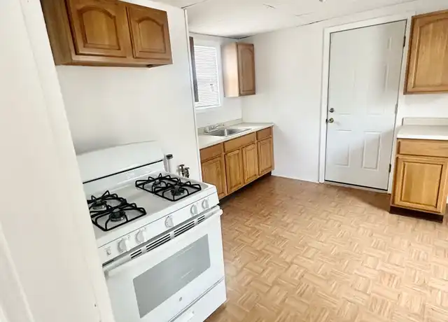 Property at 13 Simons Ave, Waterbury, CT, 06706, 2 beds, 1 bath, [object Object]