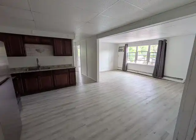 Property at 1651 E Mason St #8, Green Bay, WI, 54302, 2 beds, 1 bath, [object Object]