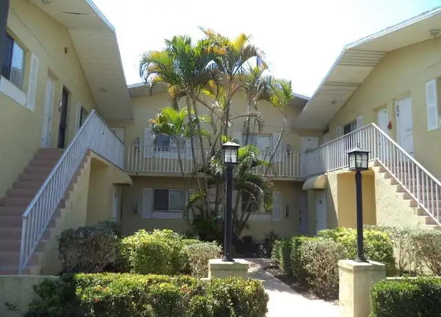 Property at 8093 Country Rd #102, Fort Myers, FL, 33919, 1 bed, 1 bath, [object Object]