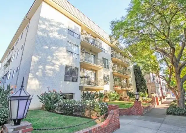 Property at (6003) Clark-Chateau Apartments - 320 S Clark Dr, Los Angeles, CA, 90048, 1 bed, 1 bath, [object Object]