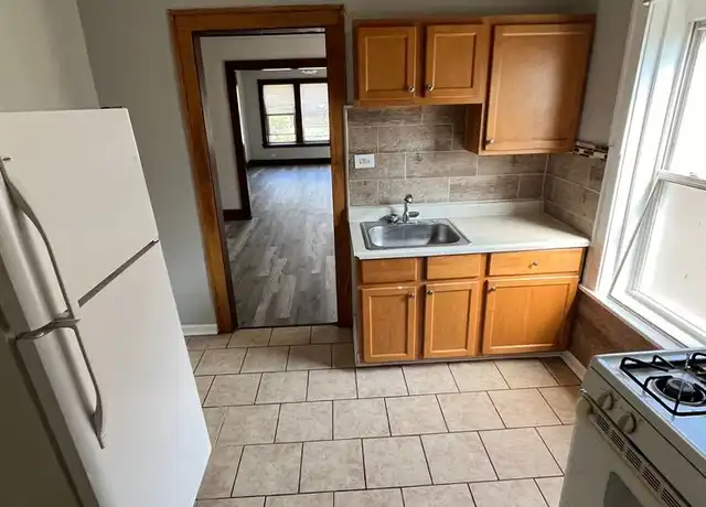 Property at 10934 S Vernon Ave Unit 2, Chicago, IL, 60628, 2 beds, 1 bath, [object Object]