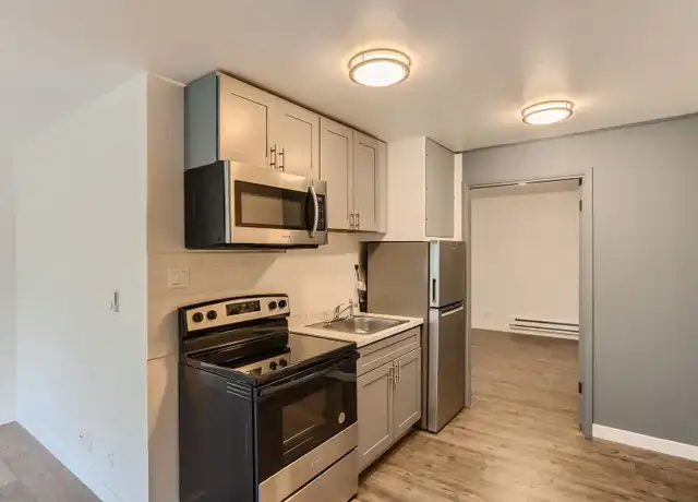 Property at 1003 N 50th St Unit 6, Seattle, WA, 98103, 1 bed, 1 bath, [object Object]