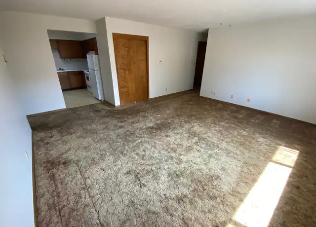 Property at 731 S 12th St #12, Lincoln, NE, 68508, 1 bed, 1 bath, [object Object]