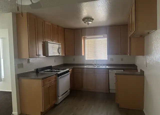 Photo of 9345 Cedar St, Bellflower, CA 90706
