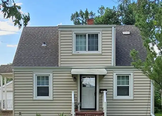 Property at 2615 W 1st St, Grand Island, NE, 68803, 4 beds, 2 baths, [object Object]