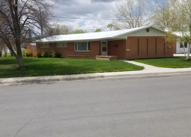 Property at 904 Sherry Dr Unit 904, Riverton, WY, 82501, 3 beds, 2 baths, [object Object]