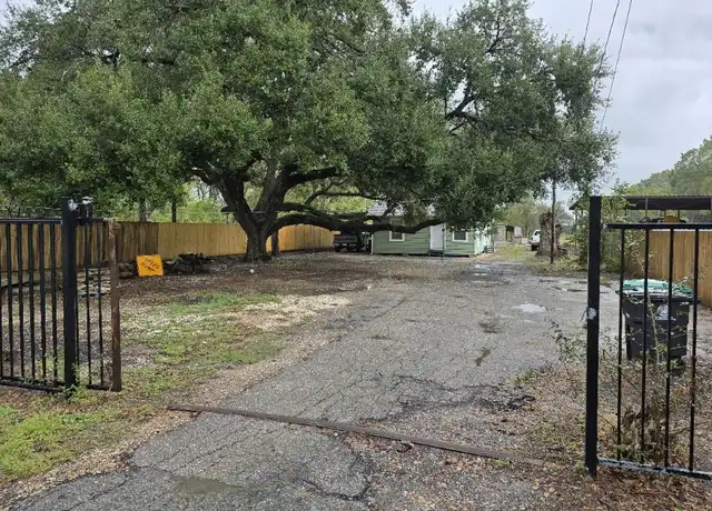 Property at 13609 Hooper Rd, Houston, TX, 77047, 3 beds, 2 baths, [object Object]
