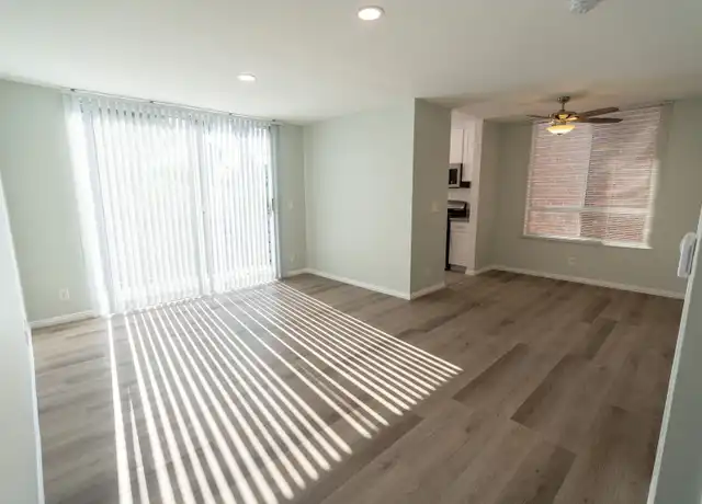 Property at 314 S Manhattan Pl Unit 101, Los Angeles, CA, 90020, 1 bed, 1 bath, [object Object]