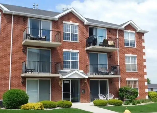 Property at 16600 Liberty Cir Unit 3NW, Orland Park, IL, 60467, 2 beds, 2 baths, [object Object]