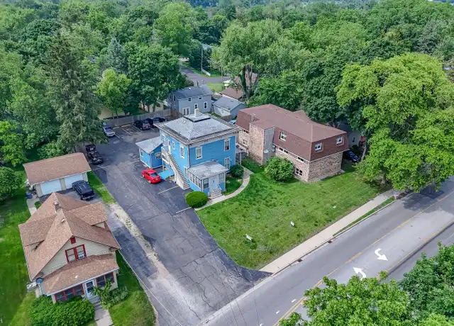 Property at 639 McHenry Ave Unit 4, Woodstock, IL, 60098, 2 beds, 1 bath, [object Object]