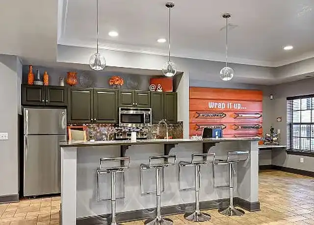 Property at Parkway Commons - 3601 Clinton Pkwy, Lawrence, KS, 66047, 1 bed, 1 bath, [object Object]