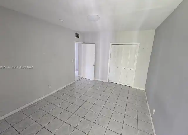Property at 7610 Dickens Ave Unit 4, Miami Beach, FL, 33141, 2 beds, 1 bath, [object Object]