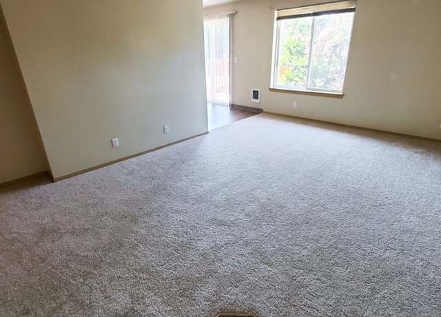 Photo of 901 N Pecan Ct, Newberg, OR 97132