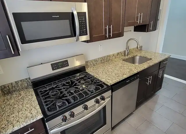 Property at 17 Van Reypen St, Jersey City, NJ, 07306, 2 beds, 1 bath, [object Object]