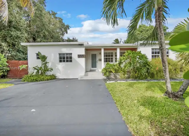 Property at 555 NE 127th St, North Miami, FL, 33161, 4 beds, 2 baths, [object Object]