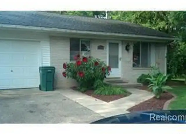 Property at 724 Oceola St, Howell, MI, 48843, 2 beds, 1 bath, [object Object]
