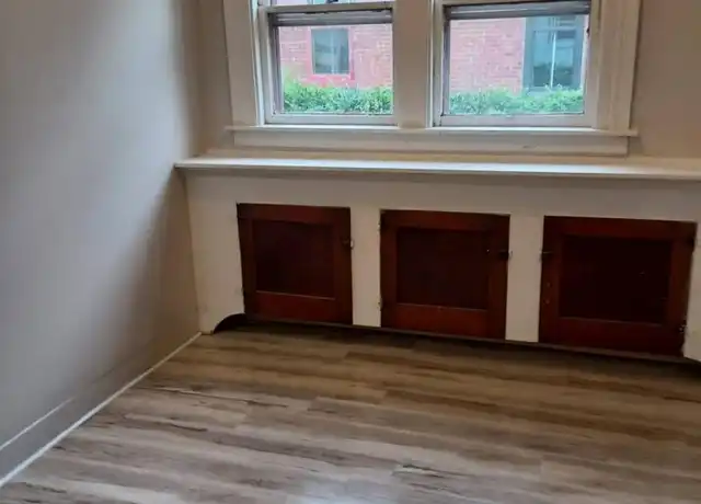 Property at 215 S 11th St Unit 1, Richmond, IN, 47374, 1 bed, 1 bath, [object Object]
